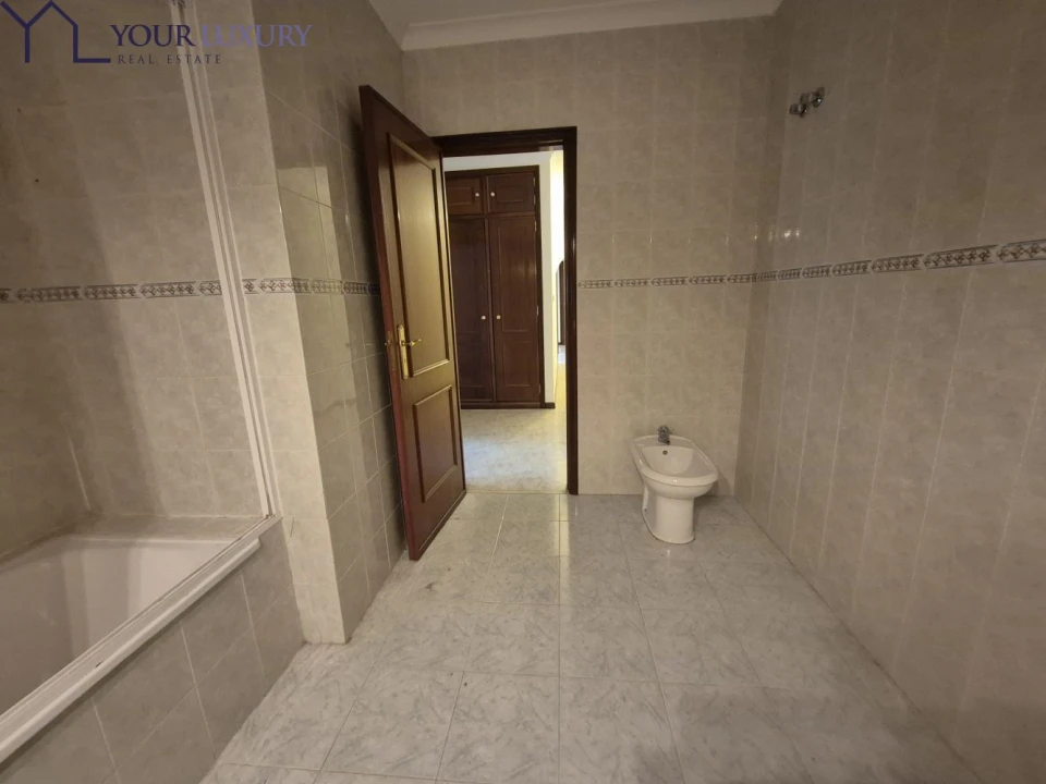 Apartamento T2 para Venda em Algueirão-Mem Martins Foto 17