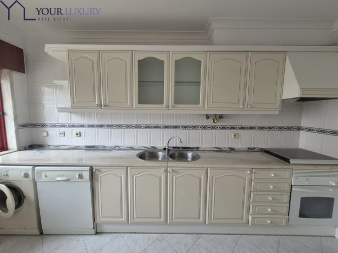 Apartamento T2 para Venda em Algueirão-Mem Martins Foto 2