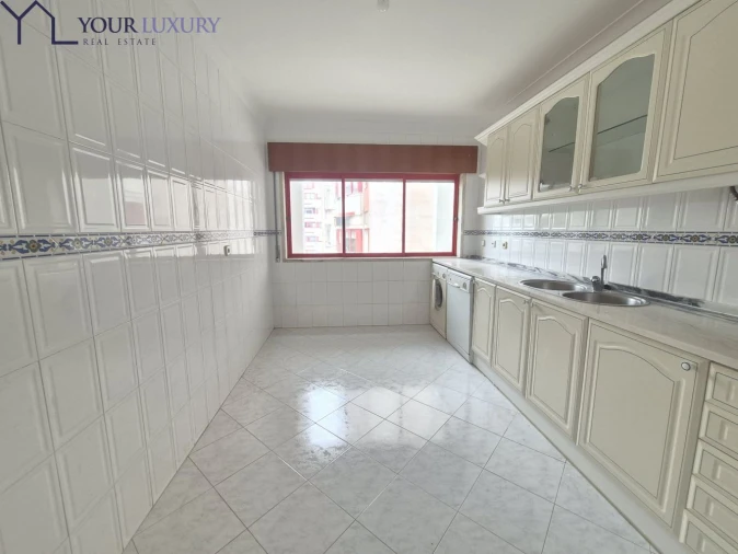 Apartamento T2 para Venda em Algueirão-Mem Martins Foto 3