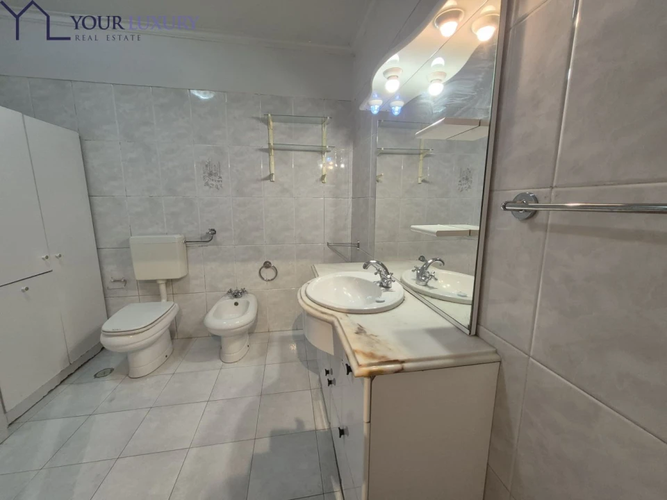 Apartamento T2 para Venda em Algueirão-Mem Martins Foto 16