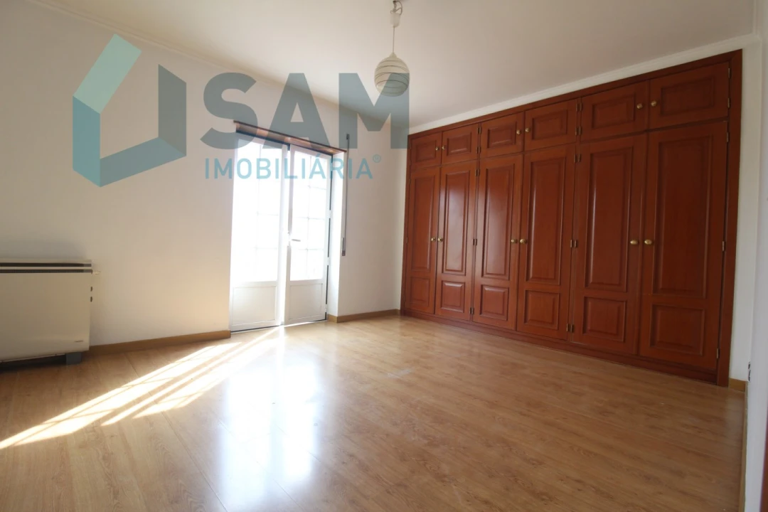Apartamento T3 para Venda em Ramalhal Foto 16