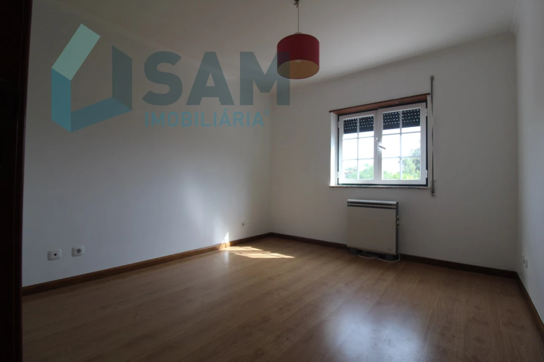Apartamento T3 para Venda em Ramalhal Foto 17