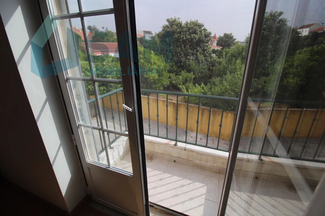 Apartamento T3 para Venda em Ramalhal Foto 18