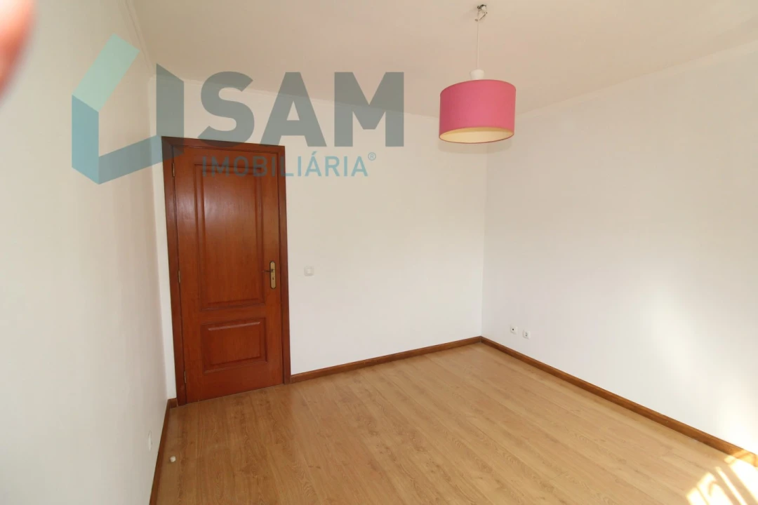 Apartamento T3 para Venda em Ramalhal Foto 21