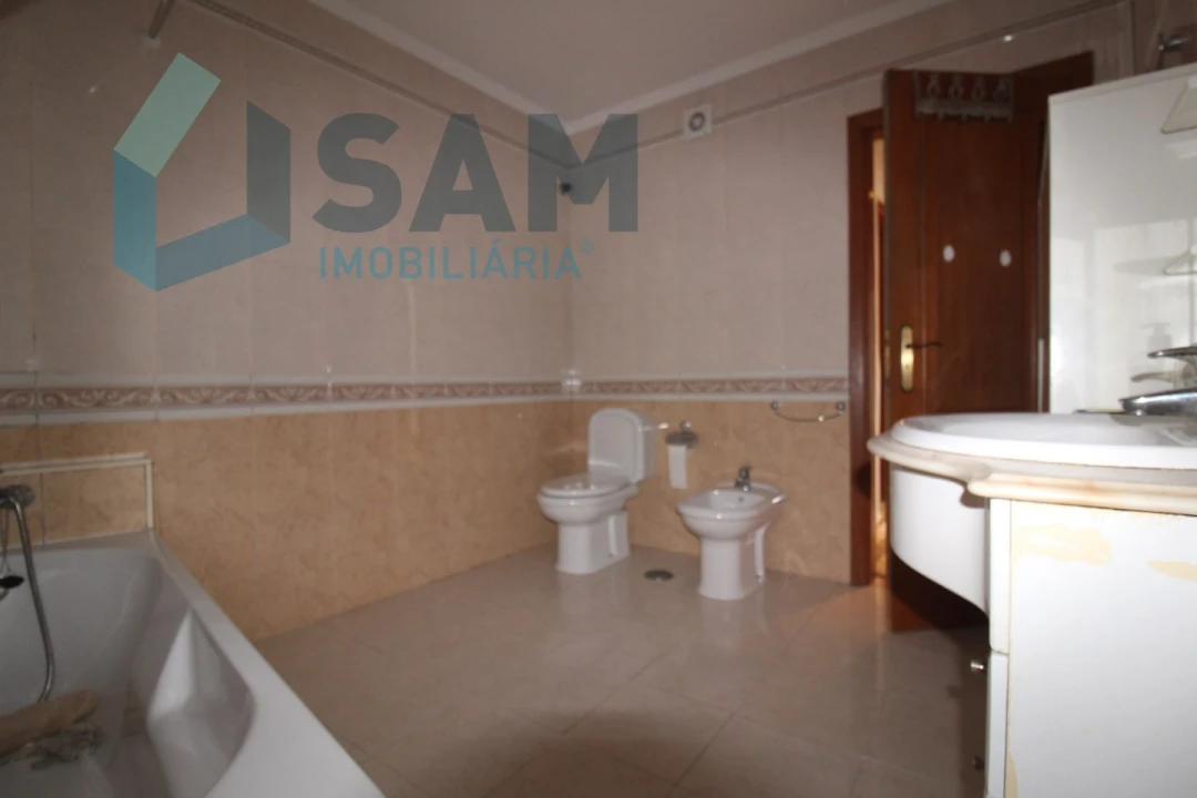 Apartamento T3 para Venda em Ramalhal Foto 28