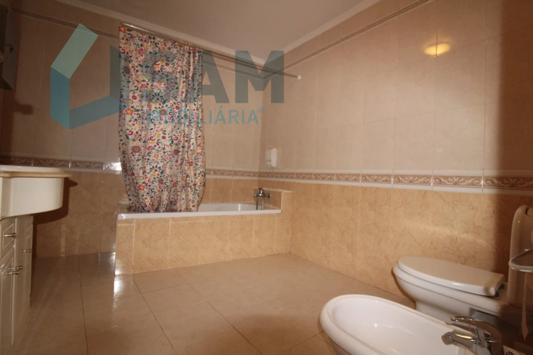 Apartamento T3 para Venda em Ramalhal Foto 29