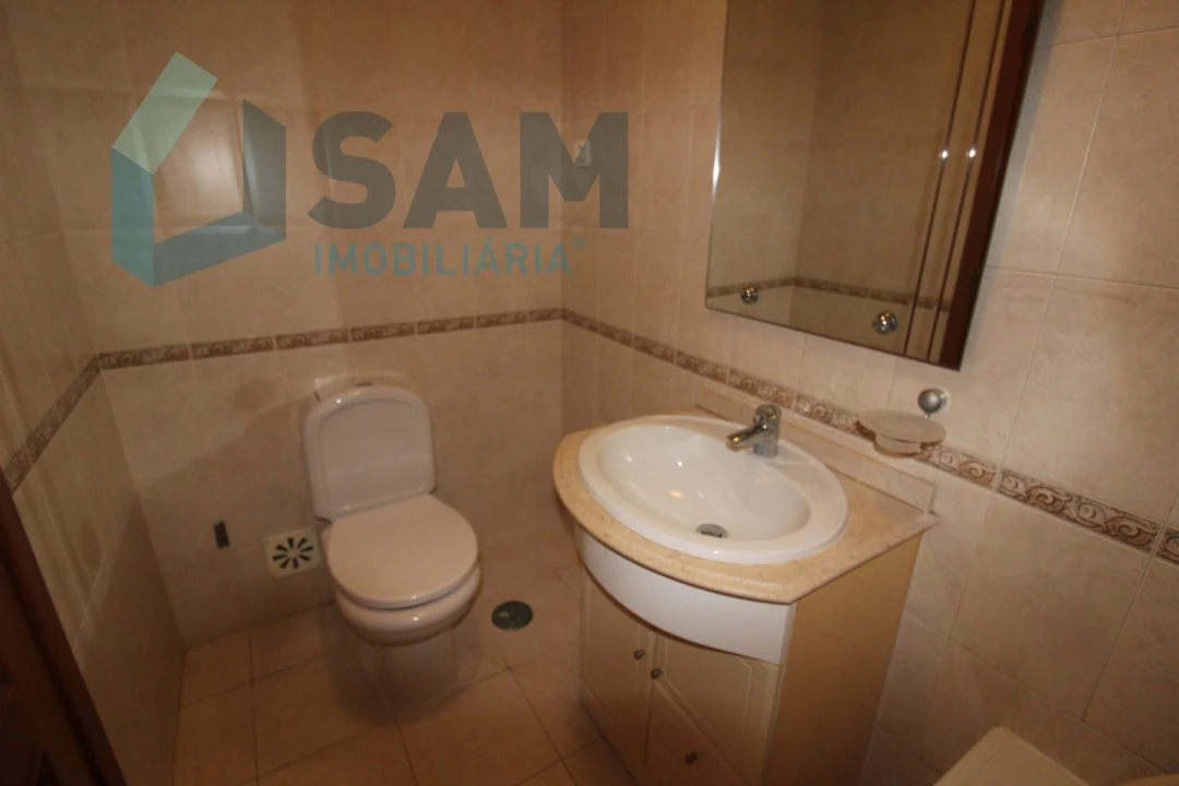 Apartamento T3 para Venda em Ramalhal Foto 31