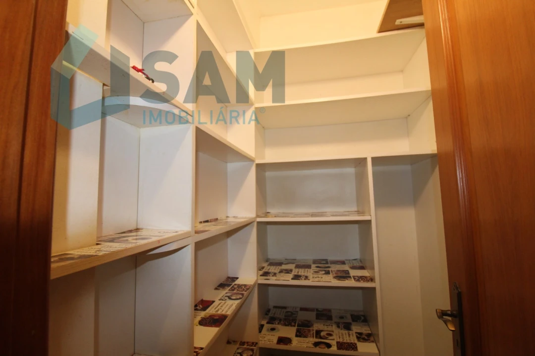 Apartamento T3 para Venda em Ramalhal Foto 11