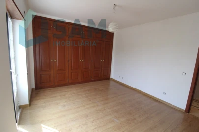 Apartamento T3 para Venda em Ramalhal