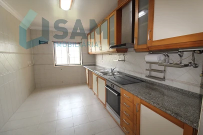 Apartamento T3 para Venda em Ramalhal