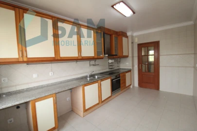 Apartamento T3 para Venda em Ramalhal