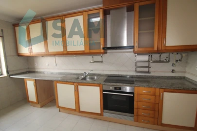 Apartamento T3 para Venda em Ramalhal