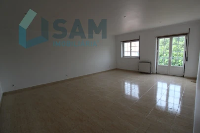 Apartamento T3 para Venda em Ramalhal