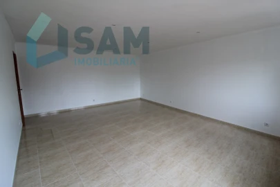 Apartamento T3 para Venda em Ramalhal
