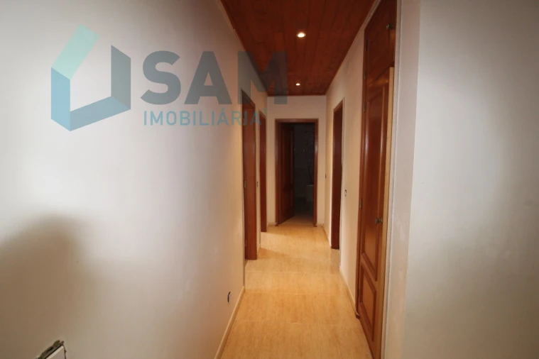 Apartamento T3 para Venda em Ramalhal Foto 14