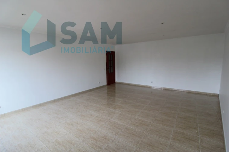 Apartamento T3 para Venda em Ramalhal Foto 38