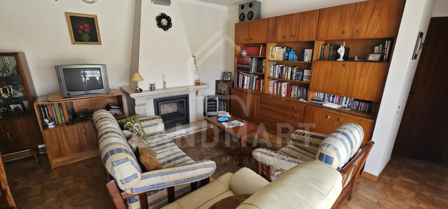 Moradia T6 para Venda em Benedita Foto 11