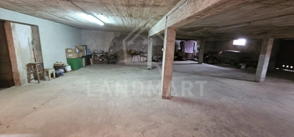Moradia T6 para Venda em Benedita