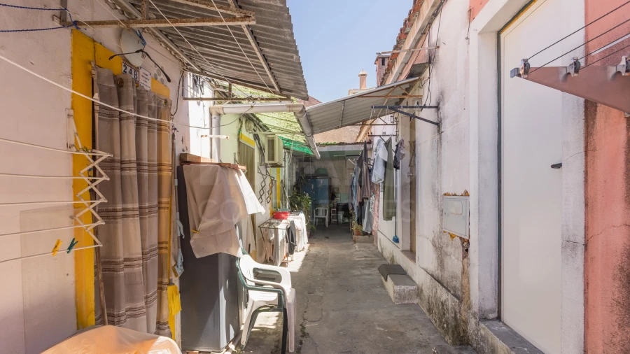 Prédio para Venda em Camarate, Unhos e Apelação