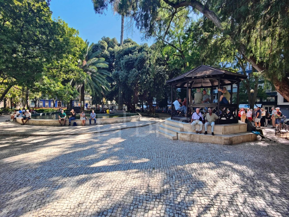 Apartamento T1 para Venda em Campo de Ourique Foto 9