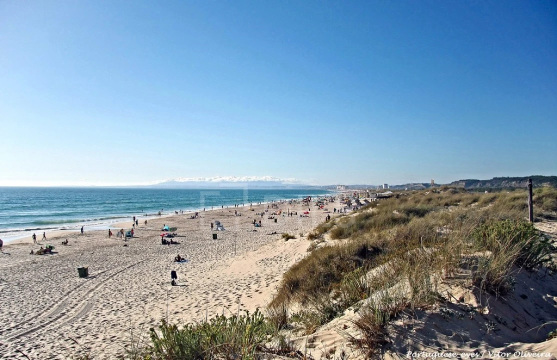 Moradia T4 para Venda em Charneca de Caparica e Sobreda Foto 17