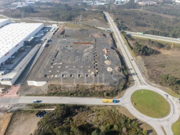 Armazém para Arrendamento em Recarei