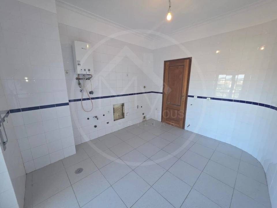 Apartamento T4 para Venda em Arcozelos Foto 12