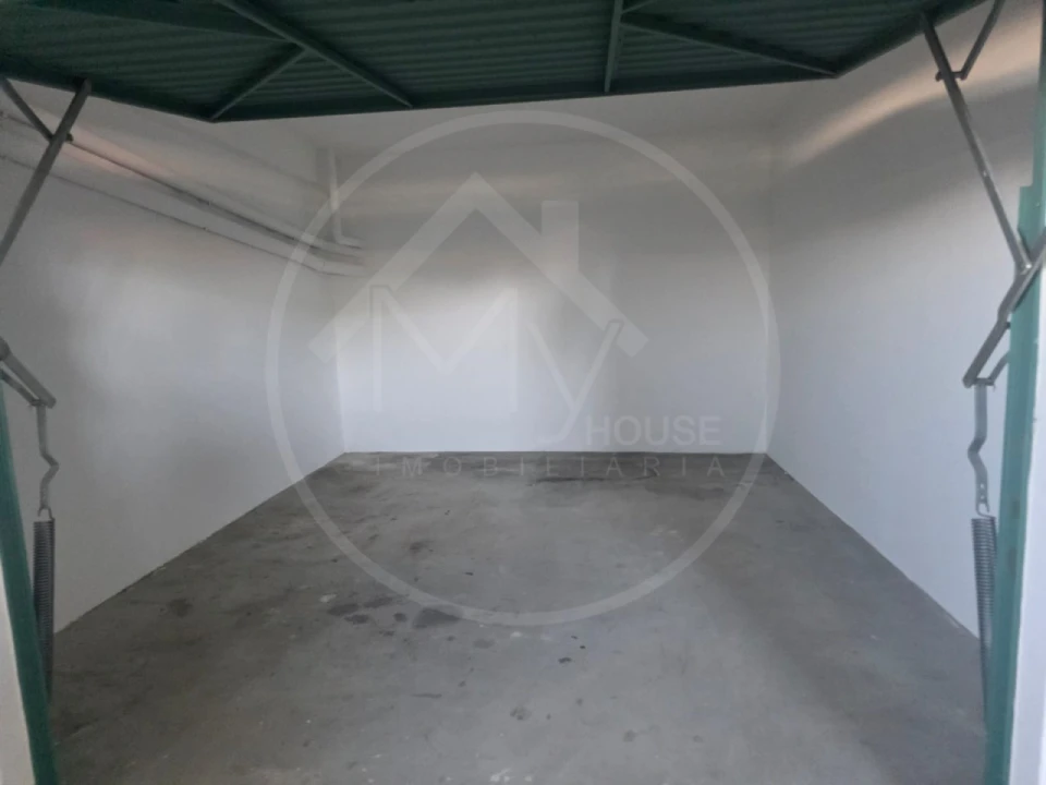 Apartamento T4 para Venda em Arcozelos Foto 30
