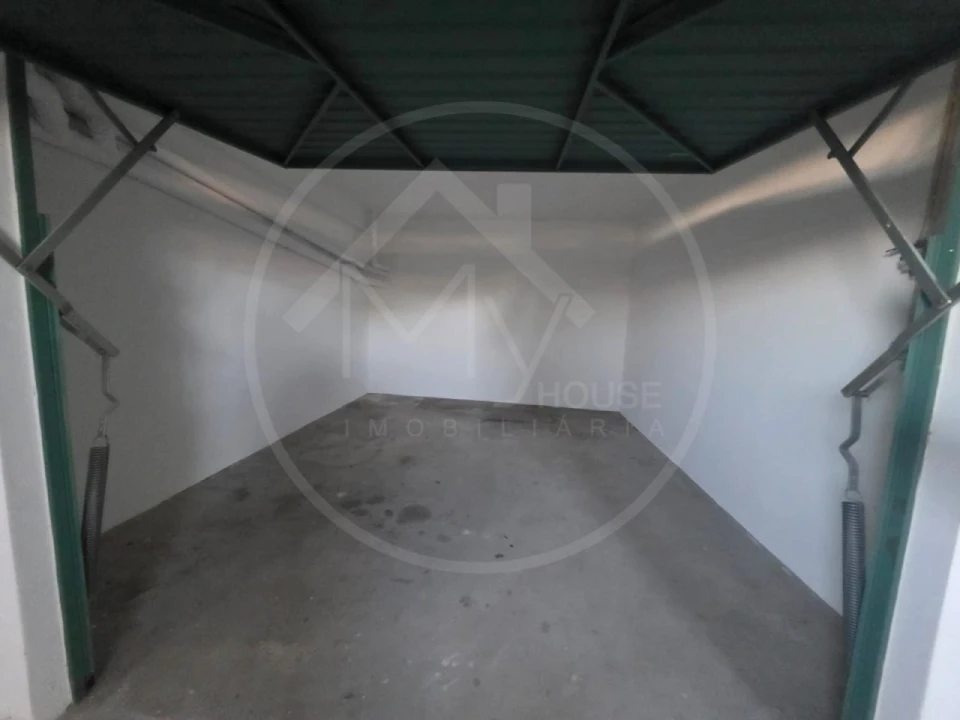 Apartamento T4 para Venda em Arcozelos Foto 31