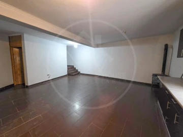 Moradia T3 para Venda em Bustelo