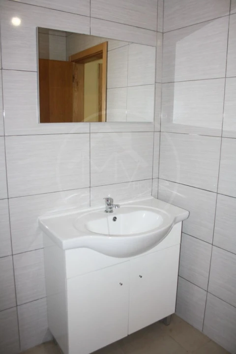 Moradia T3 para Venda em Bustelo