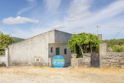 Moradia T2 para Venda em Pensalvos e Parada de Monteiros