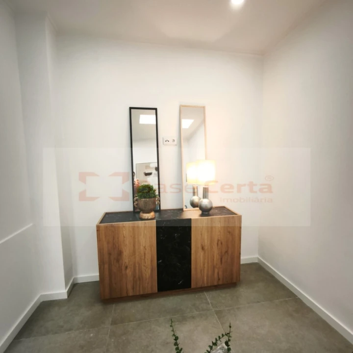 Apartamento T3 para Venda em Benfica Foto 3