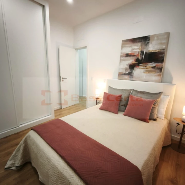 Apartamento T3 para Venda em Benfica Foto 10