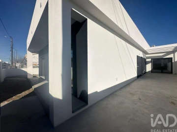 Moradia T3 para Venda em Fernao Ferro