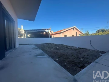 Moradia T3 para Venda em Fernao Ferro