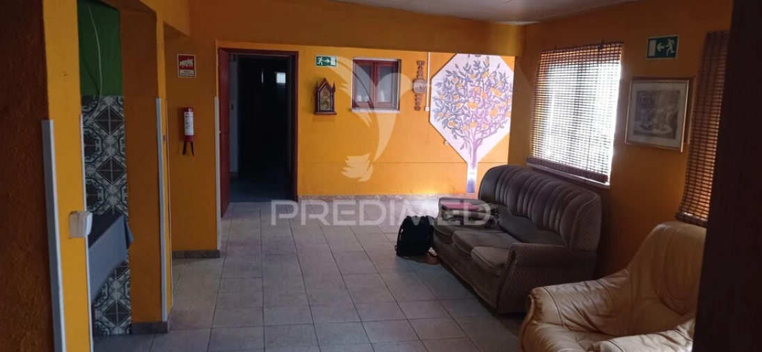 Moradia T6 para Venda em Couço Foto 12
