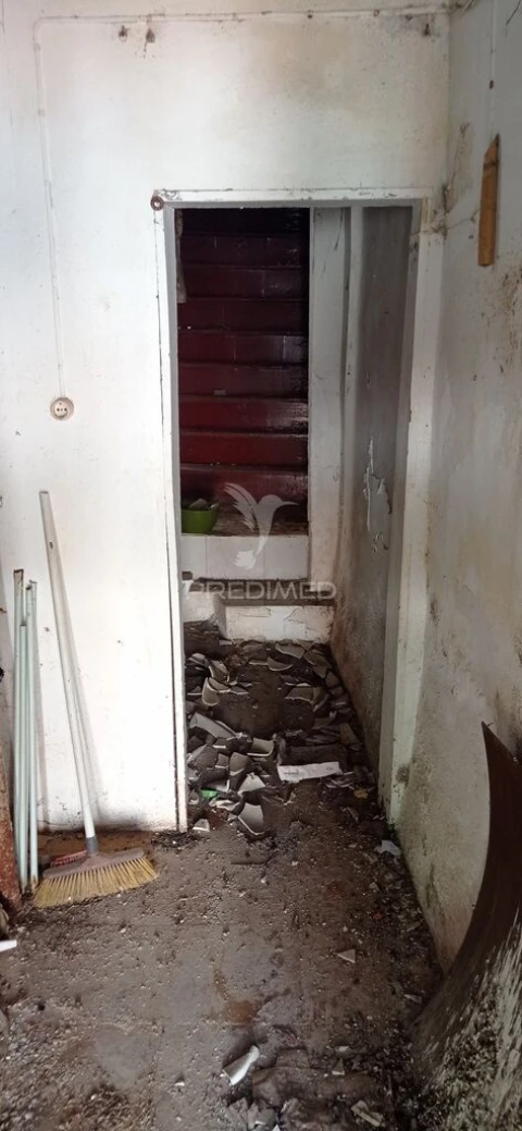 Quinta T2 para Venda em Fronteira