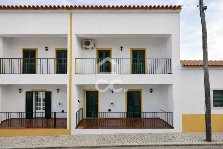Moradia T3 para Venda em Viana do Alentejo Foto 4