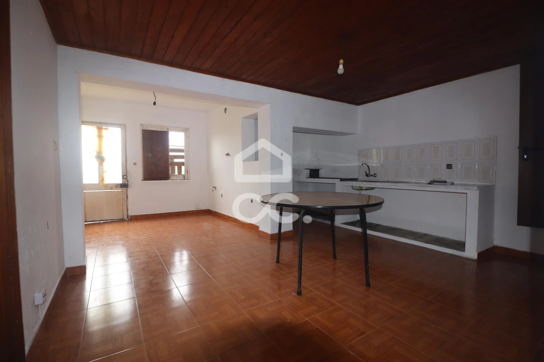 Moradia T3 para Venda em Fenais da Ajuda Foto 8