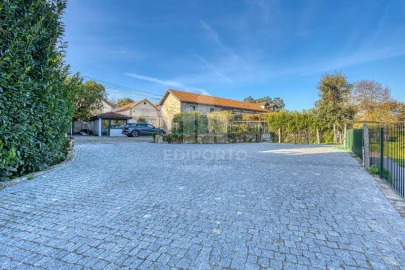 Moradia T7 para Venda em Santa Marinha e São Pedro da Afurada