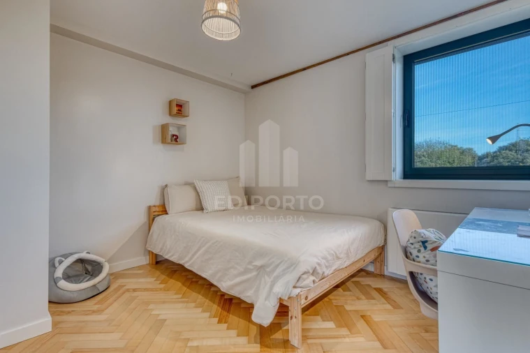 Moradia T7 para Venda em Santa Marinha e São Pedro da Afurada Foto 30