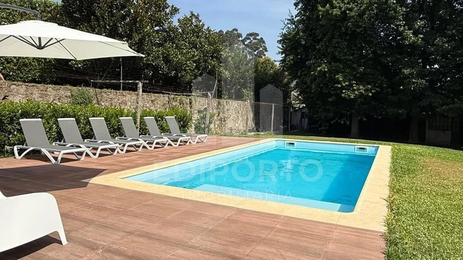 Moradia T7 para Venda em Santa Marinha e São Pedro da Afurada