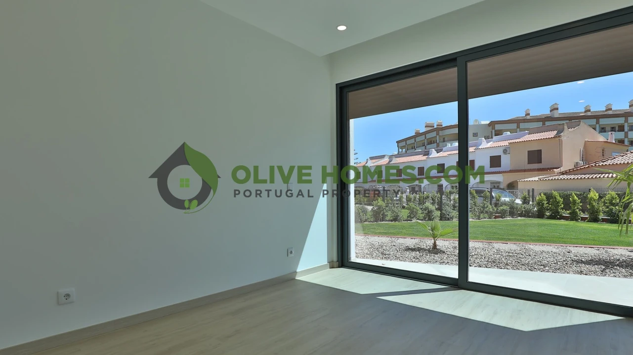 Apartamento T1 para Venda em Quarteira Foto 14