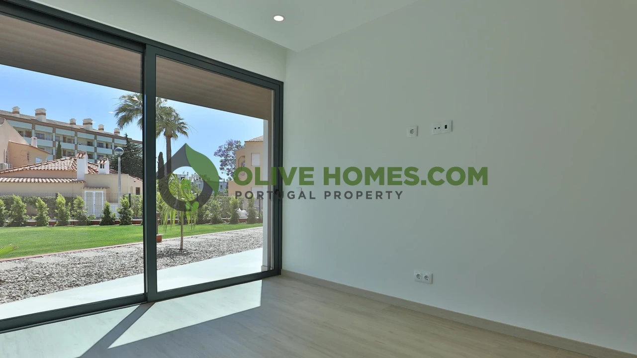 Apartamento T1 para Venda em Quarteira Foto 15