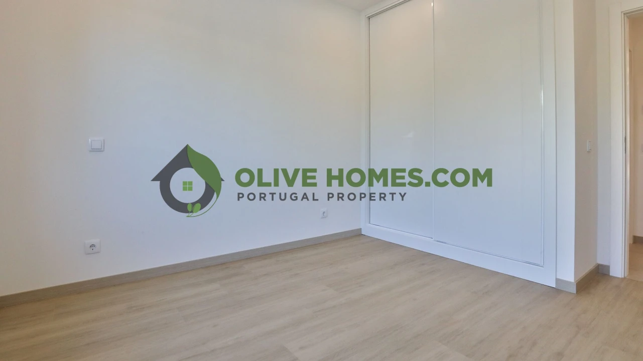 Apartamento T3 para Venda em Quarteira Foto 18