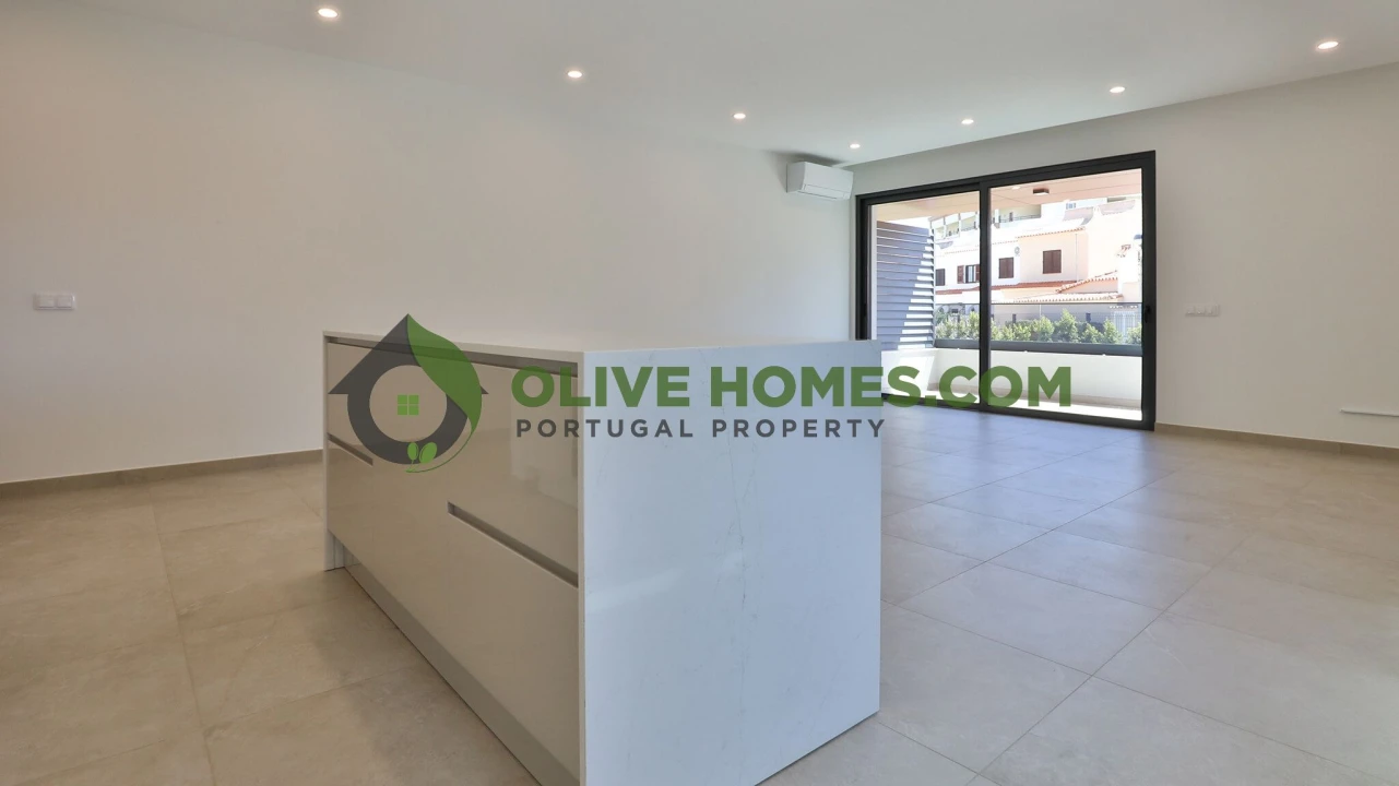 Apartamento T3 para Venda em Quarteira Foto 12