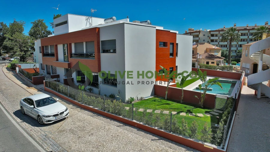 Apartamento T3 para Venda em Quarteira Foto 32