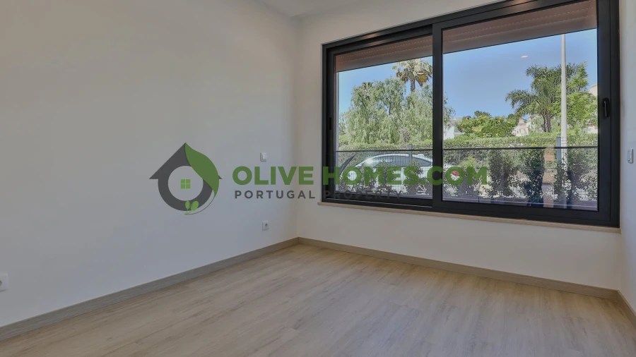 Apartamento T3 para Venda em Quarteira Foto 21