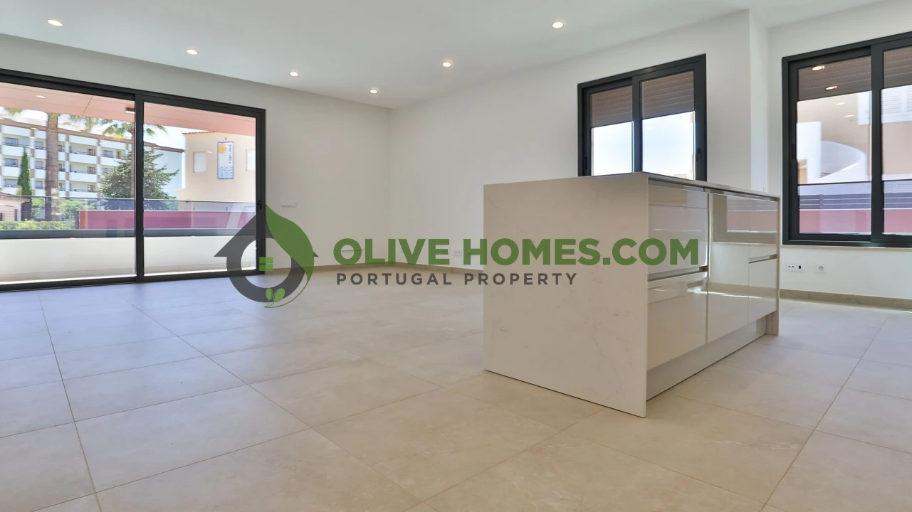 Apartamento T3 para Venda em Quarteira Foto 8